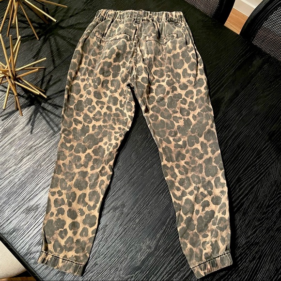 Pam & Gela Leopard Joggers - Picture 3 of 4
